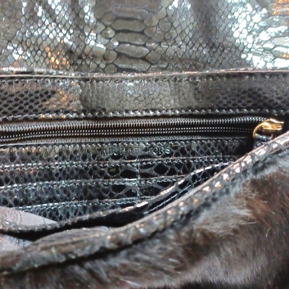 MICHAEL KORS FULTON BLACK RABBIT FUR+PYTHON LEATHER+ CLUTCH,SHOULDER BAG - Picture 6 of 7